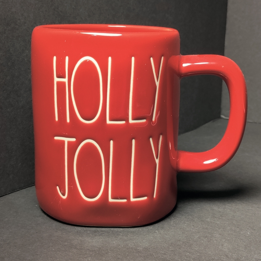 🎄RAE DUNN MUG⭐